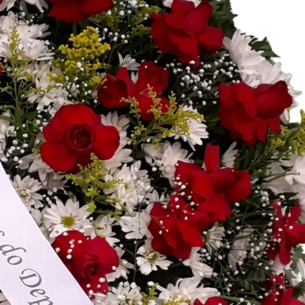 Coroa de Flores Imperial com Rosas | Florian�polis - Bigua�u - S�o Jos�- Palho�a