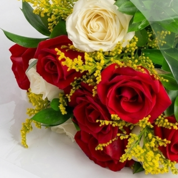 Buqu� Charme Misto R�stico 10 rosas